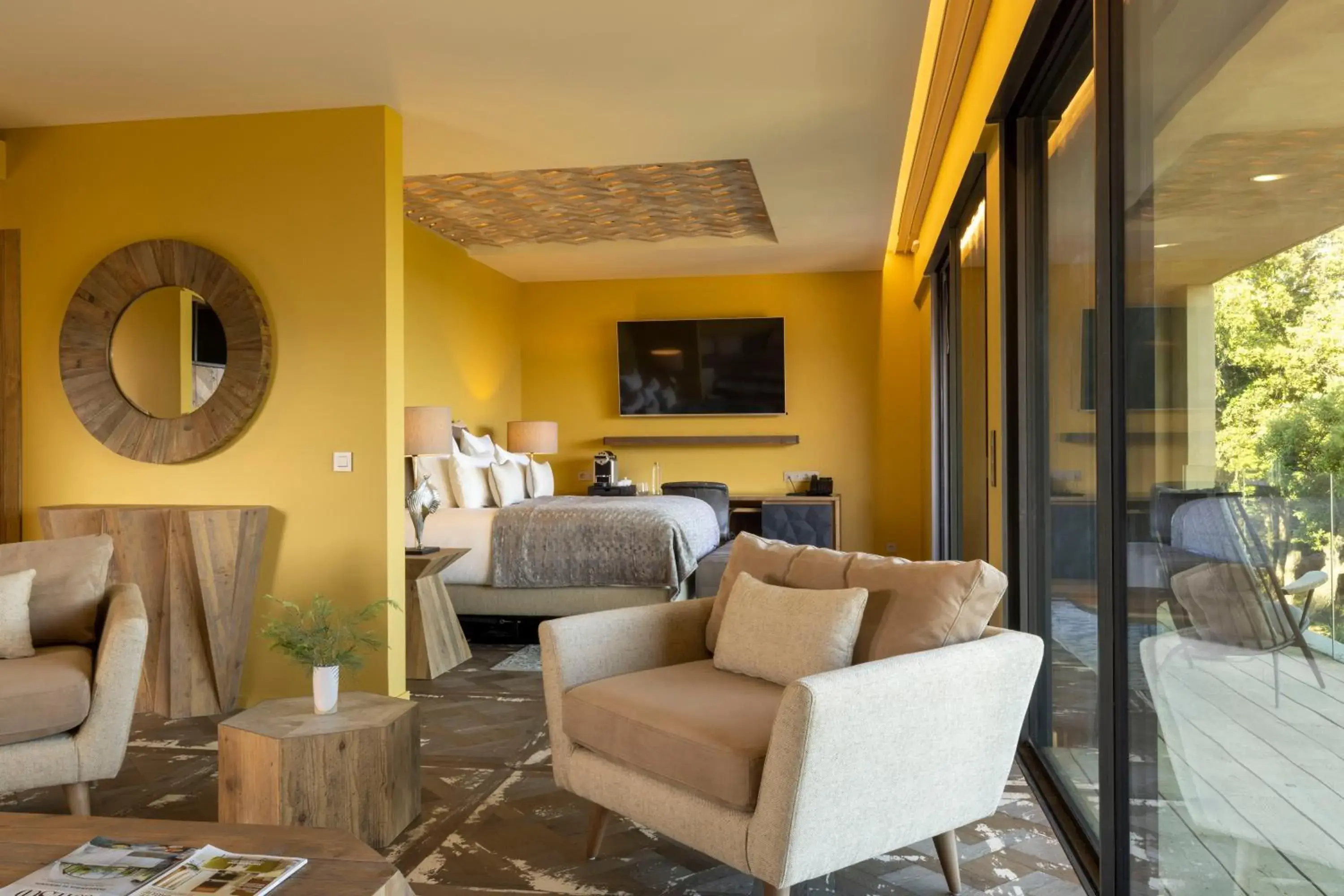 Bedroom in Les Regalia Hôtel & Spa